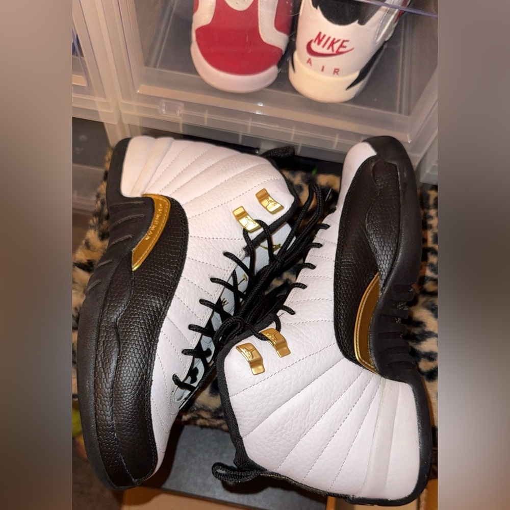 Jordan 12 Reverse Taxi - Picture 3 of 5